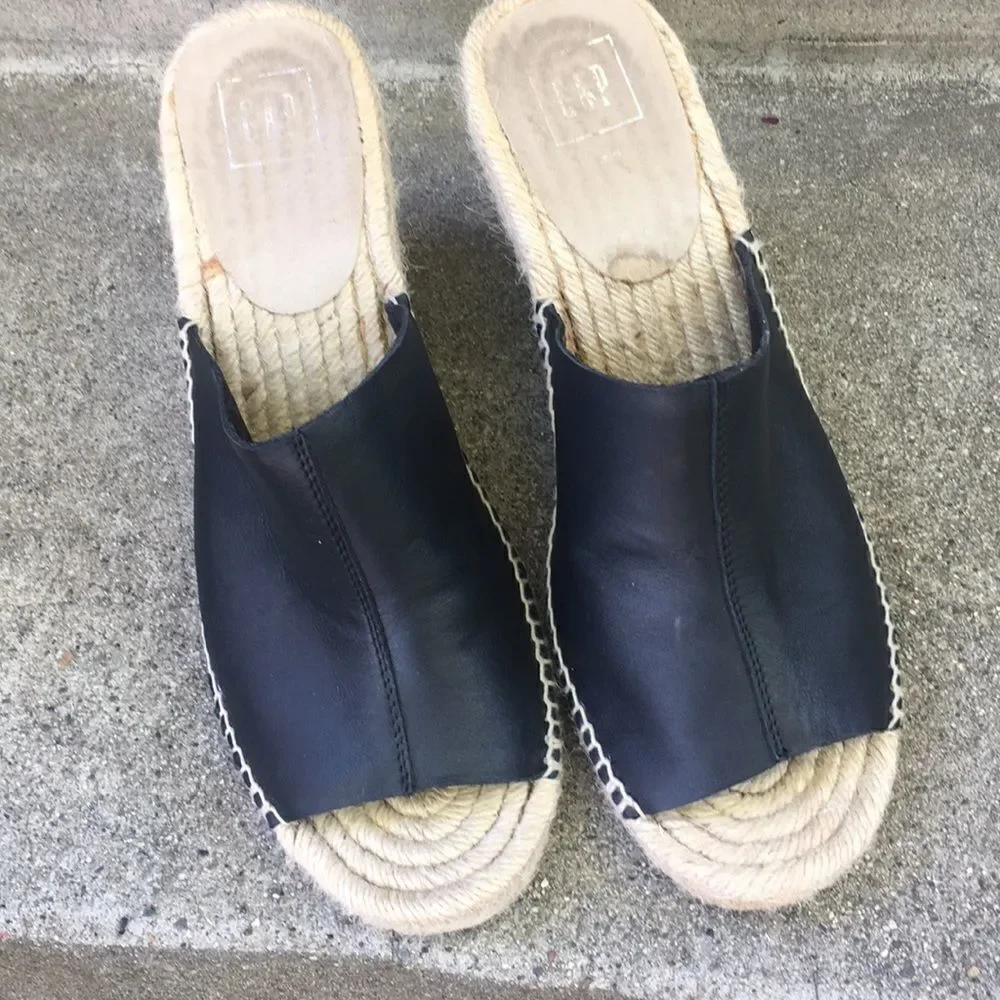 Gap Black Leather Espadrille Wedges Size 9.5 Slip On EUC